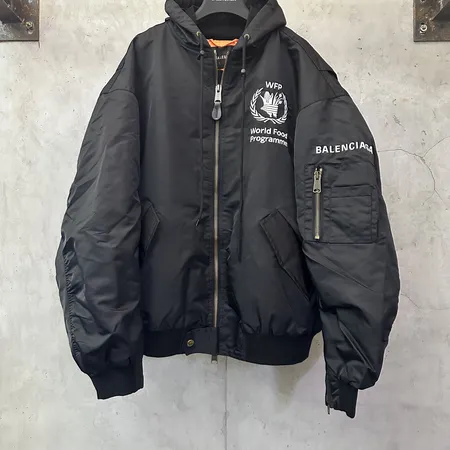 バレンシアガ ジャケット