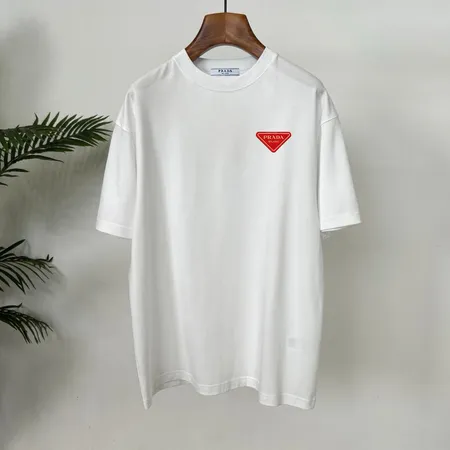 プラダ Tシャツ