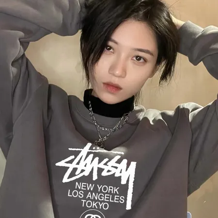 ステューシー パーカー