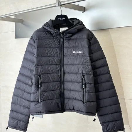 ミュウミュウ ダウンジャケット