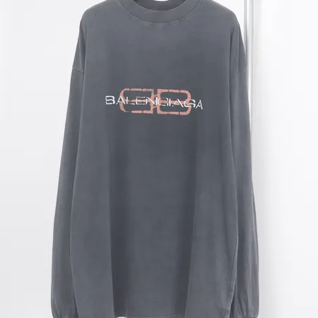 バレンシアガ パーカー