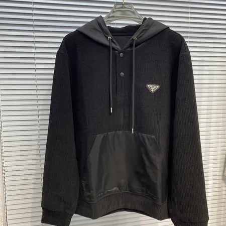 プラダ パーカー