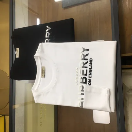 バーバリー ス Tシャツ