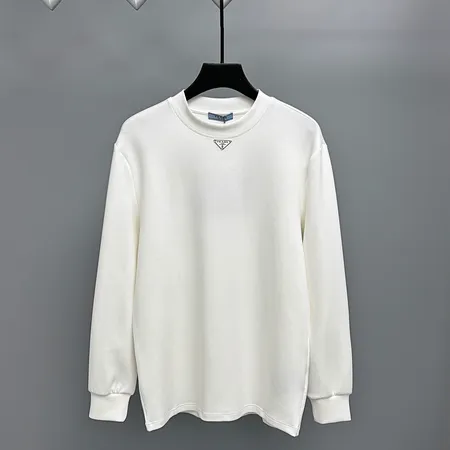 プラダ Tシャツ