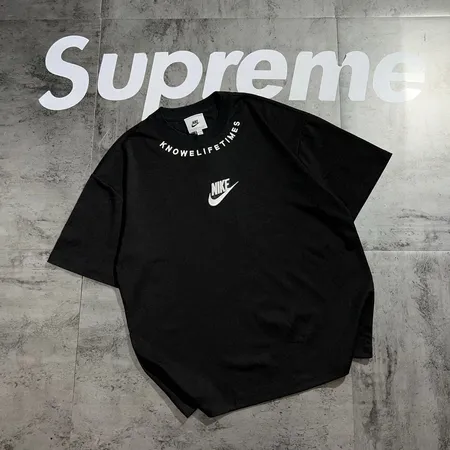 ナイキ Tシャツ