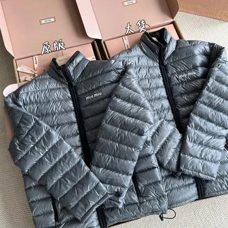 ミュウミュウ ダウンジャケット