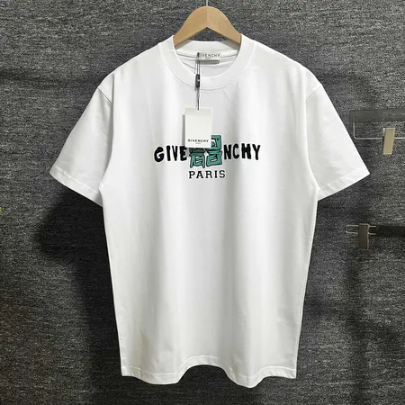 ジバンシィ Tシャツ