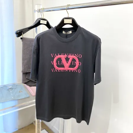 ヴァレンティノ Tシャツ