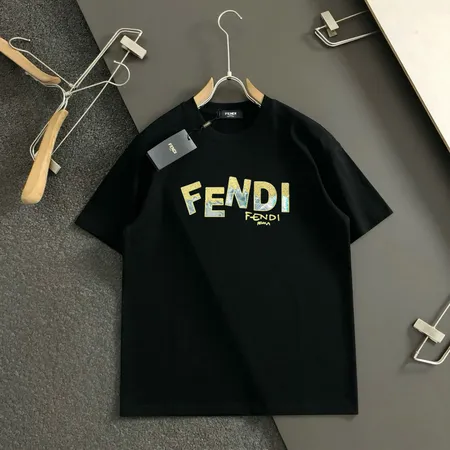 フェンディ Tシャツ