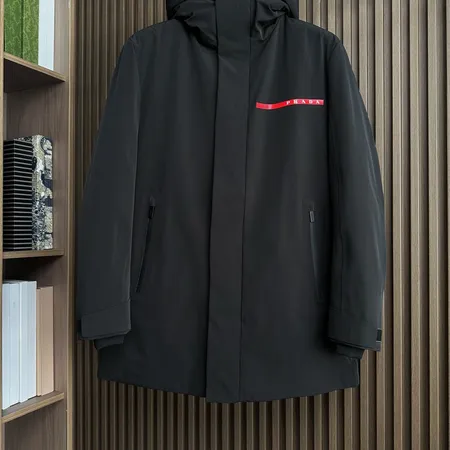 プラダ ダウンジャケット