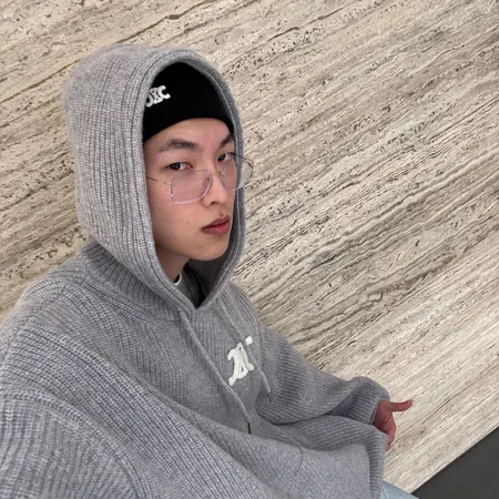 セリーヌ パーカー