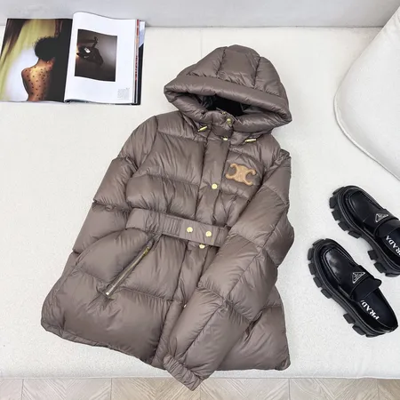 セリーヌ ダウンジャケット