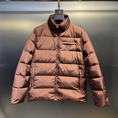 プラダ ダウンジャケット