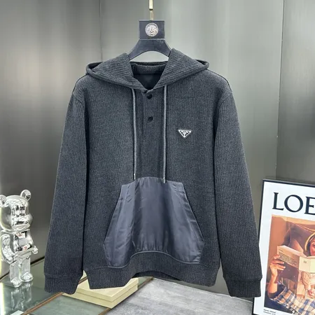 プラダ パーカー