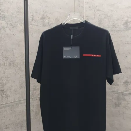 プラダ Tシャツ