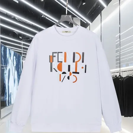 フェンディ パーカー