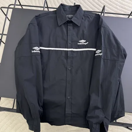 バレンシアガ シャツ