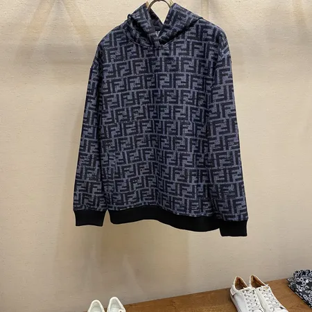 フェンディ パーカー