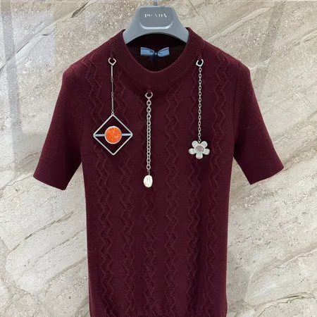 プラダ Tシャツ