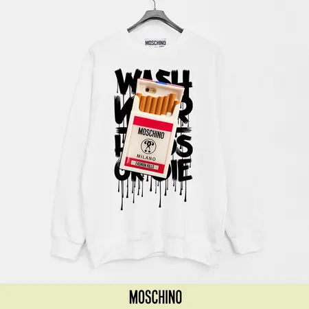 モスキーノ パーカー