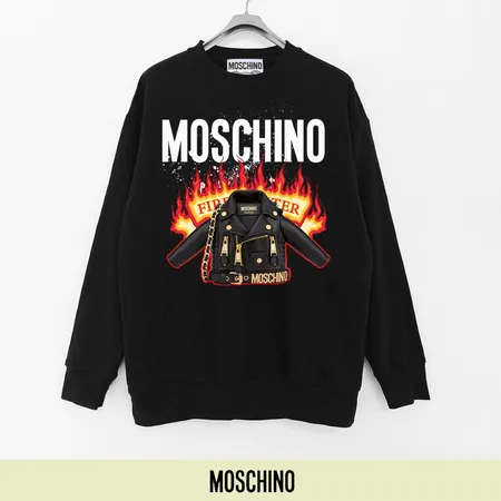 モスキーノ パーカー