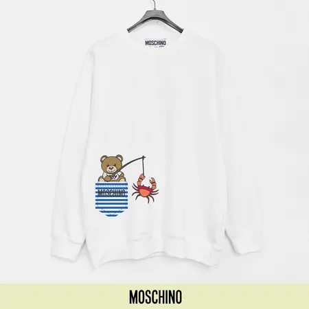 モスキーノ パーカー