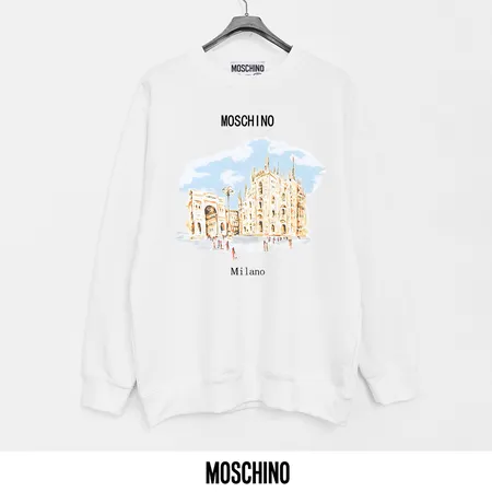 モスキーノ パーカー