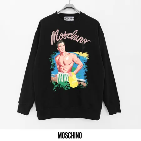 モスキーノ パーカー