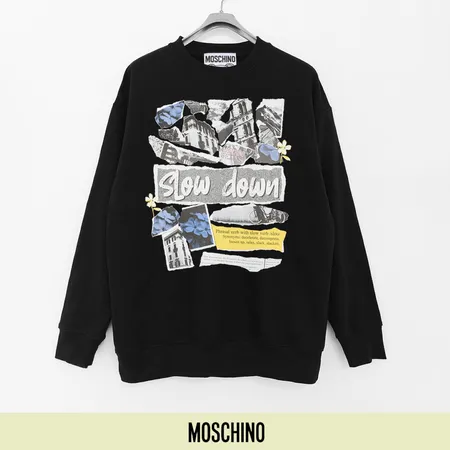 モスキーノ パーカー