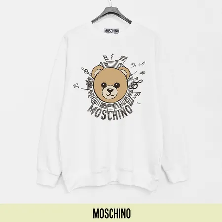 モスキーノ パーカー