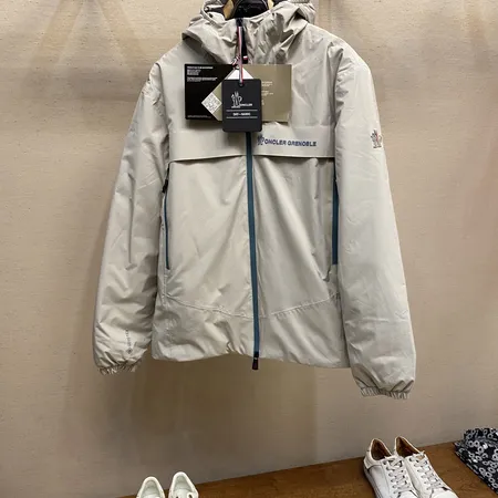 モンクレール ダウンジャケット