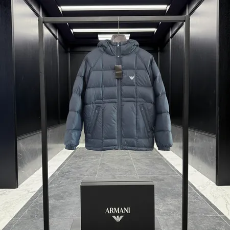 ヴァレンティノ ダウンジャケット