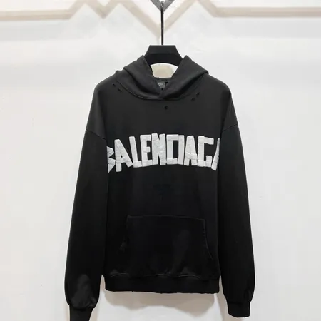 バレンシアガ パーカー