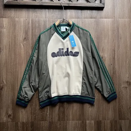 アディダス パーカー
