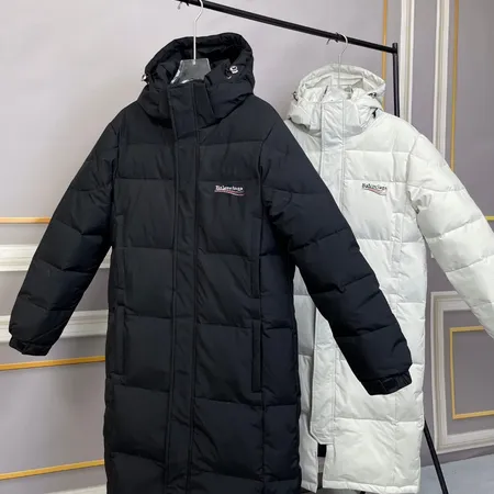 バレンシアガ ダウンジャケット