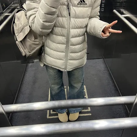 アディダス ダウンジャケット