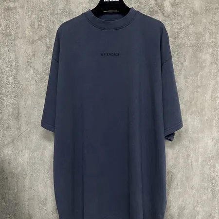 バレンシアガ Tシャツ