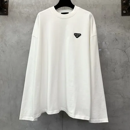 プラダ Tシャツ