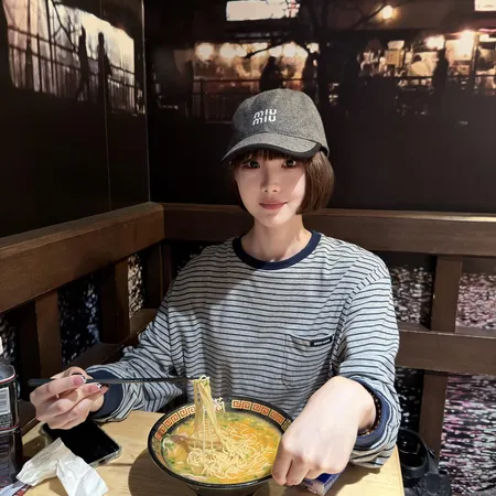 ミュウミュウ パーカー