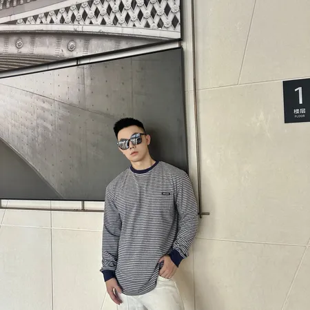 ミュウミュウ パーカー