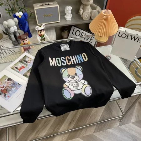 モスキーノ パーカー