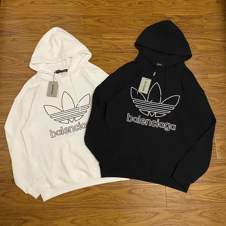 アディダス パーカー