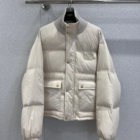 セリーヌ ダウンジャケット