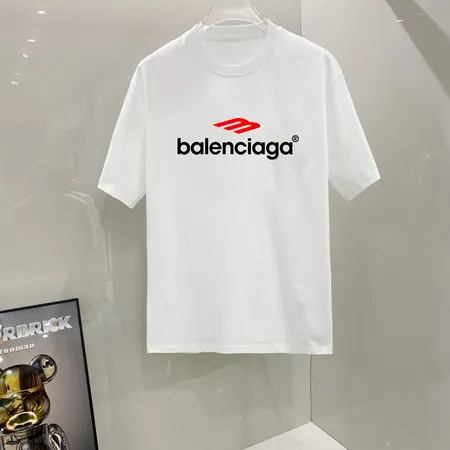 バレンシアガ Tシャツ