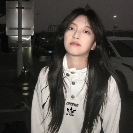 アディダス パーカー