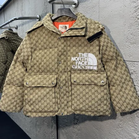 グッチ ダウンジャケット