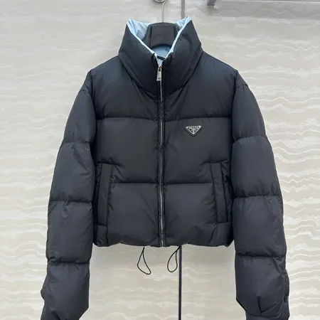 プラダ ダウンジャケット