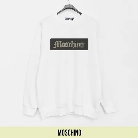 モスキーノ パーカー