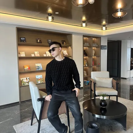 フェンディ パーカー