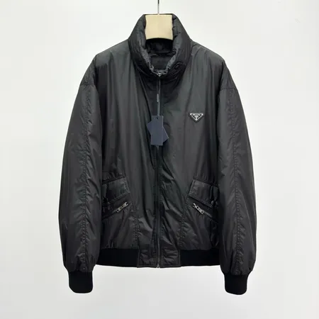 プラダ ダウンジャケット